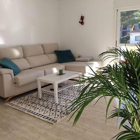 Residencial Aqua - La Pineda Apartman Salou Kültér fotó