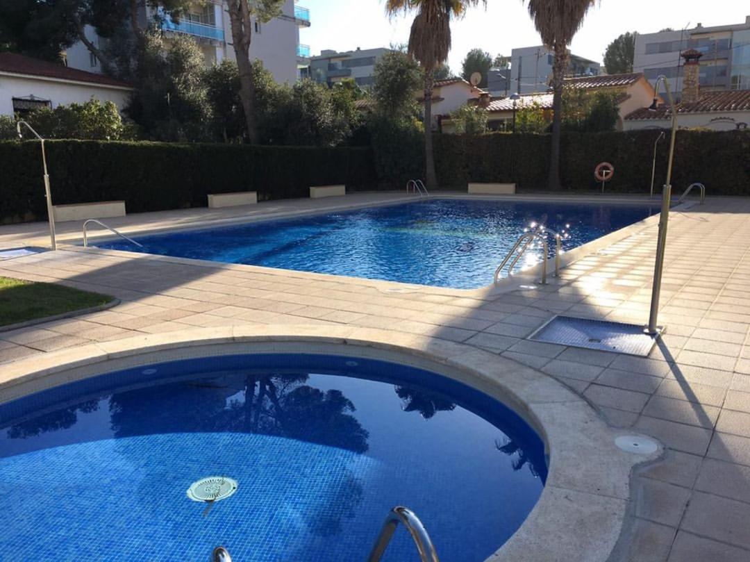 Residencial Aqua - La Pineda Apartman Salou Kültér fotó