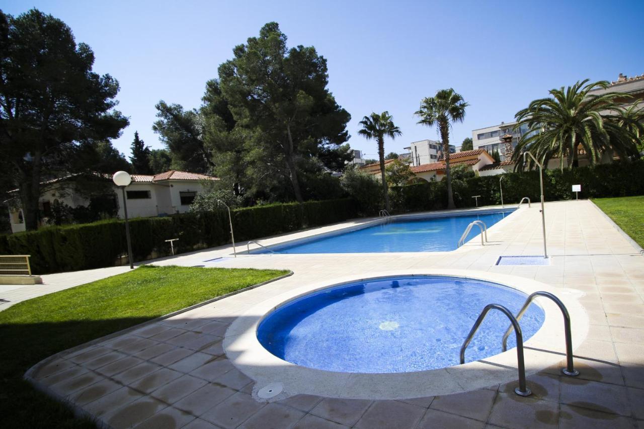 Residencial Aqua - La Pineda Apartman Salou Kültér fotó